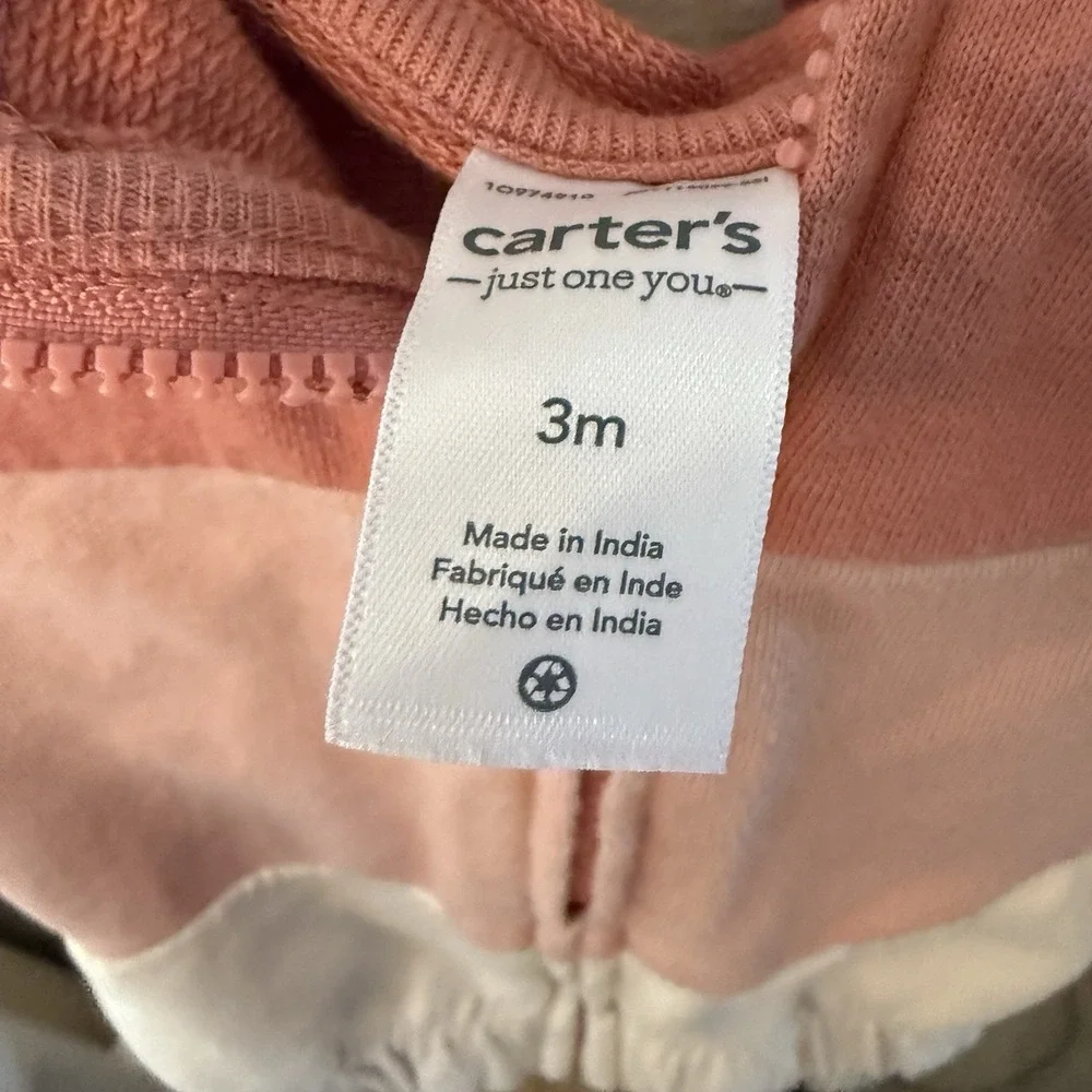 Carter's 3M bundle of 4 outfits/11 pieces. Tops, pants, and‎ 3 jackets